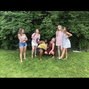 Meet your Posher, Courtney